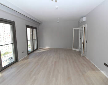 Elegant Apartments Near the TEM Highway in Kucukcekmece 1