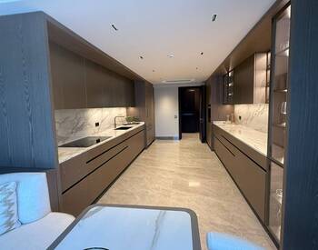 İstanbul’da Kapalı Havuzu Bulunan Sitede Seçkin Daireler 3