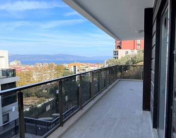 Well-lit Sea and Nature View Apartments in Mudanya, Bursa 1