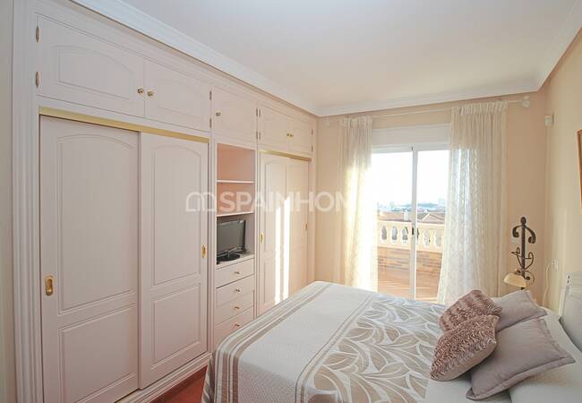 Benalmadena'da Avantajlı ve Yüksek Konumda Müstakil Villa 43