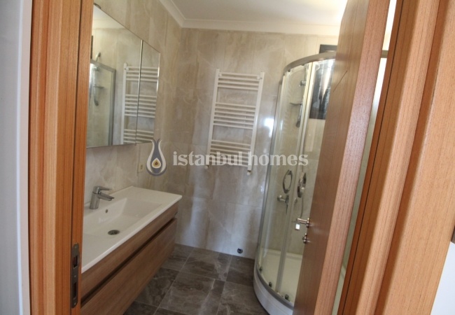 Duplex Apartment in Maltepe for Sale 12