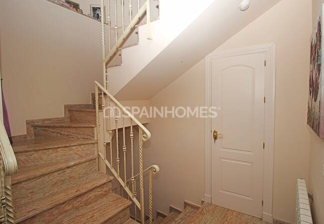 Benalmadena'da Avantajlı ve Yüksek Konumda Müstakil Villa 21