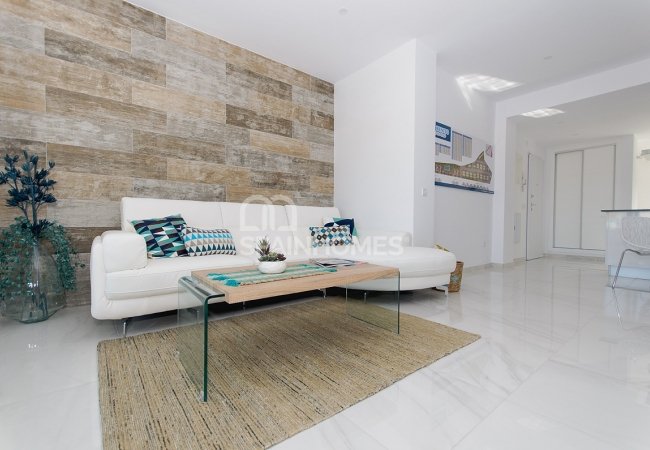 Cozy Bungalows with Spacious Garden or Roof Terrace in Polop Alicante