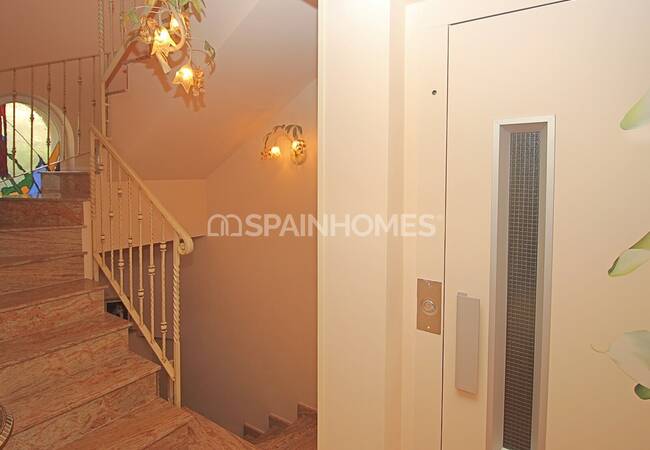 Benalmadena'da Avantajlı ve Yüksek Konumda Müstakil Villa 39