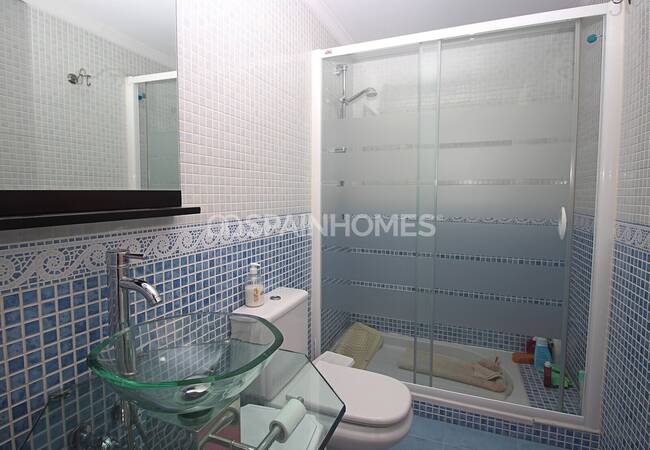 Benalmadena'da Avantajlı ve Yüksek Konumda Müstakil Villa 53