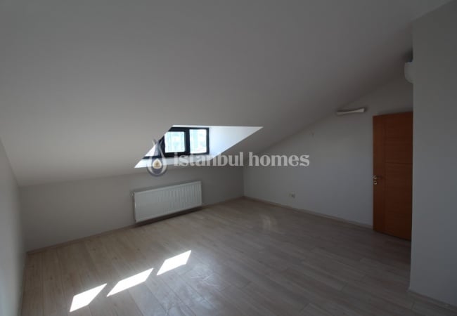 Duplex Apartment in Maltepe for Sale 4