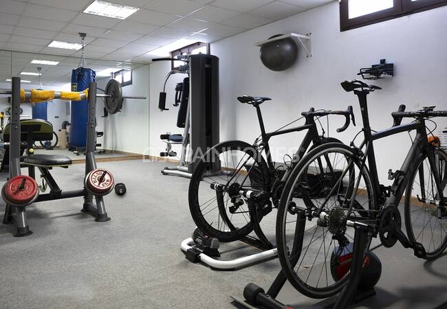 Stylish House with Luxurious and Spacious Design in Albacete 42