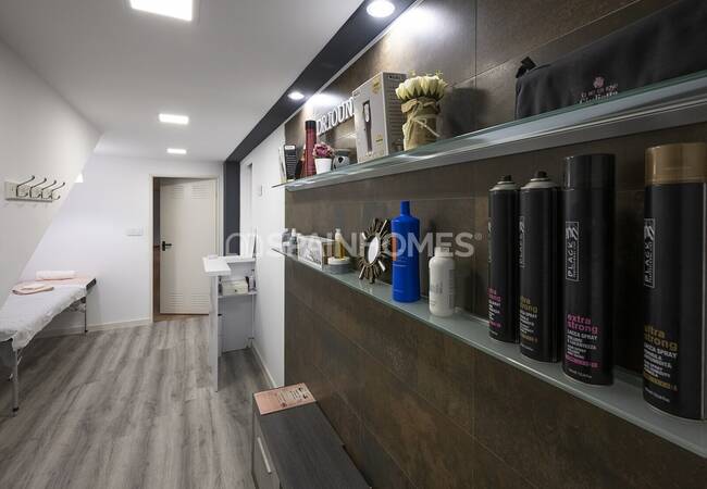 Stylish House with Luxurious and Spacious Design in Albacete 44