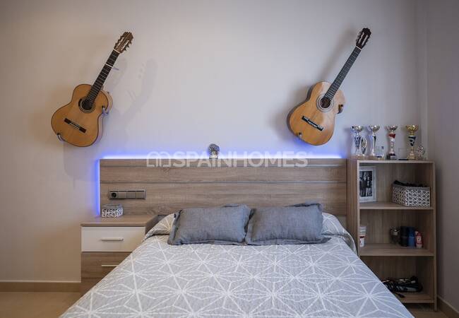 Stylish House with Luxurious and Spacious Design in Albacete 63