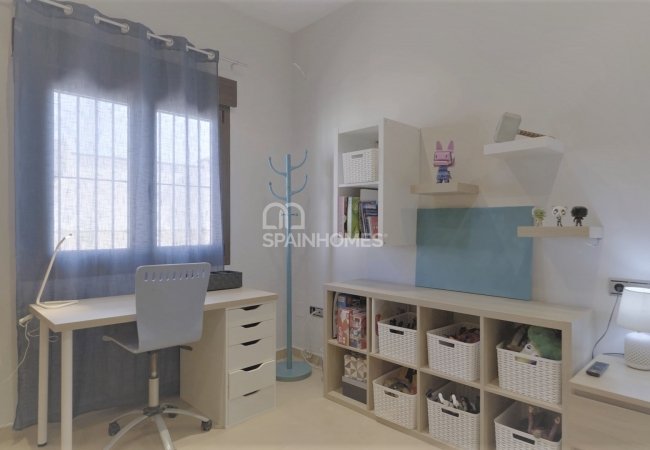 Stylish House with Luxurious and Spacious Design in Albacete 30