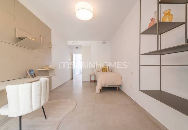Benalmádena'da Modern Tasarımlı Aydınlık ve Geniş Daireler 41