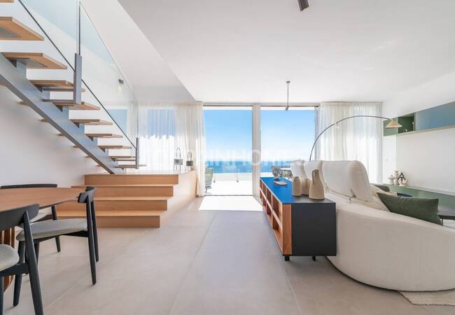Benalmádena'da Modern Tasarımlı Aydınlık ve Geniş Daireler 14