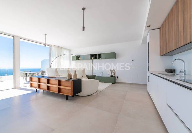 Benalmádena'da Modern Tasarımlı Aydınlık ve Geniş Daireler 19