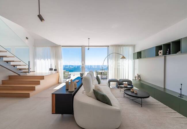 Benalmádena'da Modern Tasarımlı Aydınlık ve Geniş Daireler 16