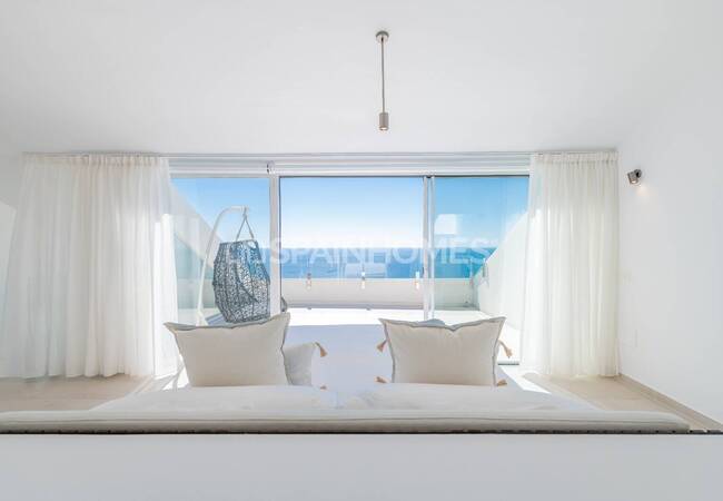 Benalmádena'da Modern Tasarımlı Aydınlık ve Geniş Daireler 23