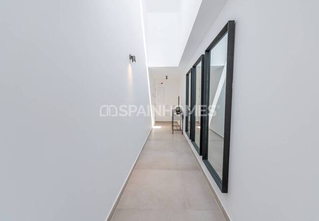 Benalmádena'da Modern Tasarımlı Aydınlık ve Geniş Daireler 34