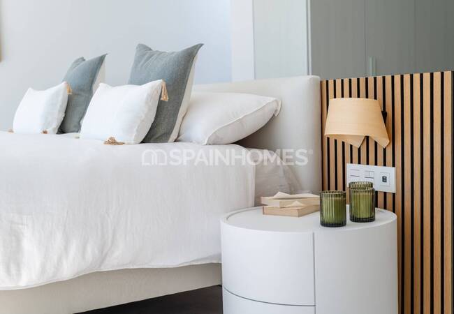 Benalmádena'da Modern Tasarımlı Aydınlık ve Geniş Daireler 24