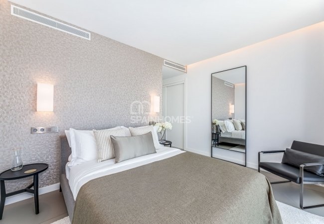 Málaga Benahavís'da Modern ve Lüks Tasarımlı Villalar 27