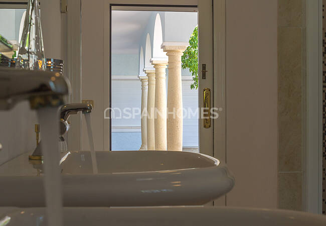 Villa De Lujo Con Piscina Privada Y Jardín En Alhaurín El Grande 24