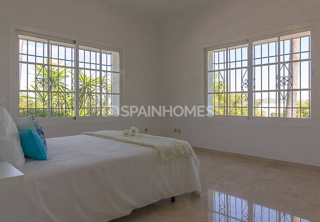 Villa De Lujo Con Piscina Privada Y Jardín En Alhaurín El Grande 48