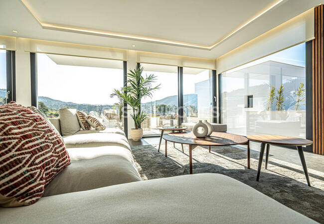 Newly-built Villas Within Walking Distance of Amenities in Mijas 7