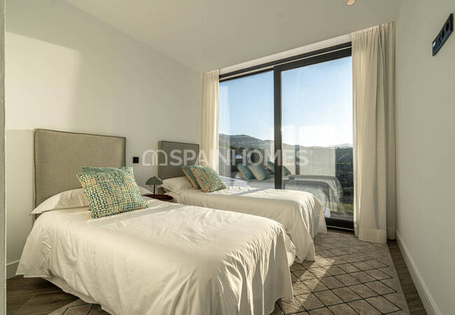 Newly-built Villas Within Walking Distance of Amenities in Mijas 13