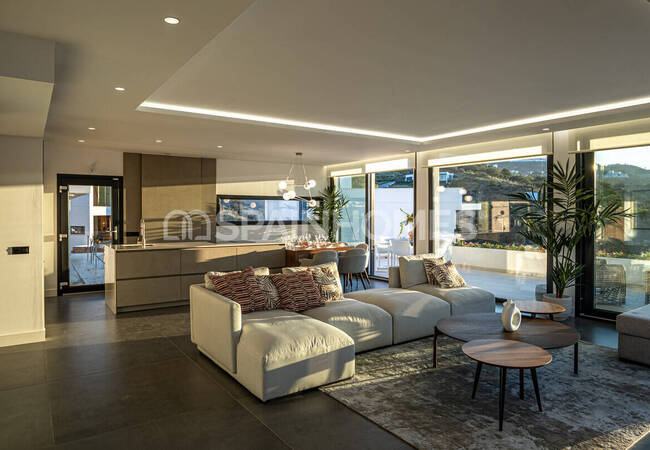 Newly-built Villas Within Walking Distance of Amenities in Mijas 2