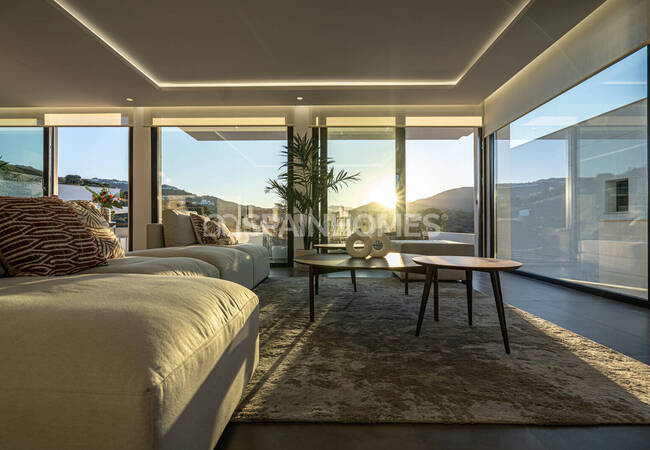 Newly-built Villas Within Walking Distance of Amenities in Mijas 3