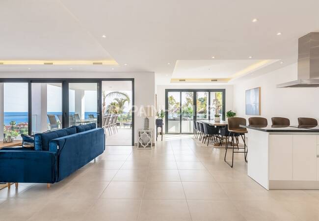 Villa De 5 Dormitorios Con Buenos Materiales En Benalmádena 11