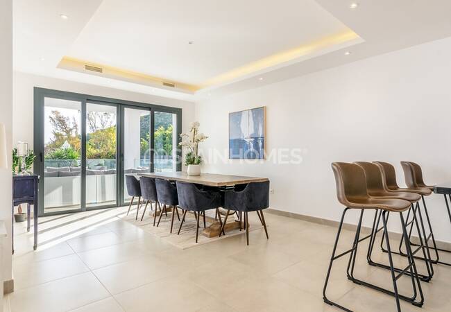 Villa De 5 Dormitorios Con Buenos Materiales En Benalmádena 13