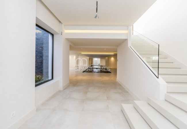 Deluxe Villa Within a Prestigious Urbanization in Benahavis 18
