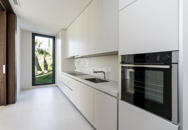 Deluxe Villa Within a Prestigious Urbanization in Benahavis 13