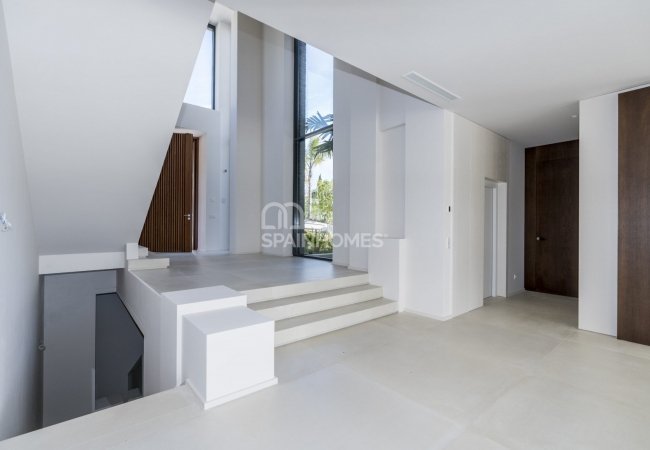 Deluxe Villa Within a Prestigious Urbanization in Benahavis 14