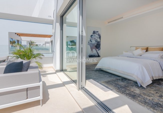 Marbella Da Sahile Yakin 4 Yatak Odali Luks Villalar