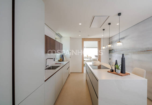 Málaga'da Deniz Manzaralı Modern Tasarımlı Daireler 22
