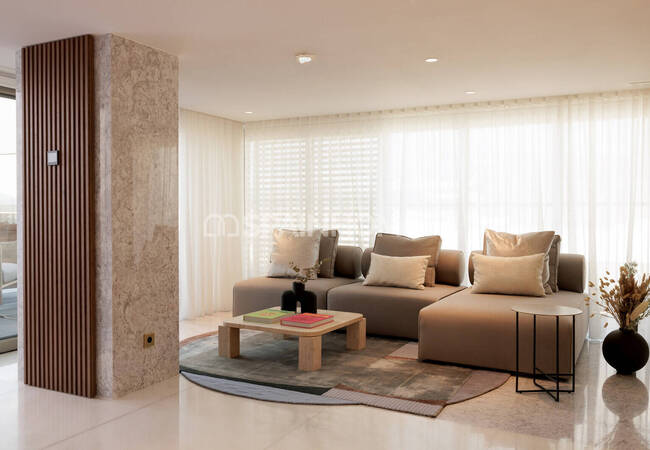High Ceiling Apartments with Spacious Terraces in Malaga City 31