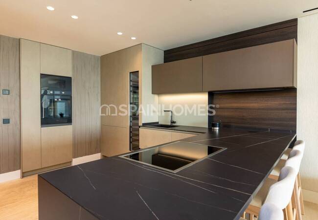 Unique Beachfront Project in Estepona with Luxury Apartment 28