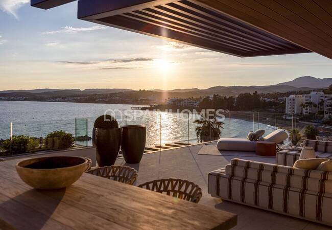 Unique Beachfront Project in Estepona with Luxury Apartment 24