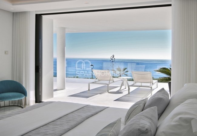 Estepona'da Avantajlı Konumda Deniz Manzaralı Lüks Daire 16