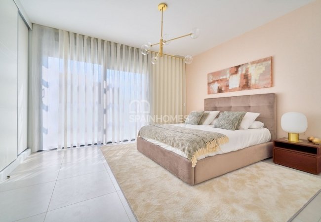 Modern Townhouses Close to Amenities in Estepona 13