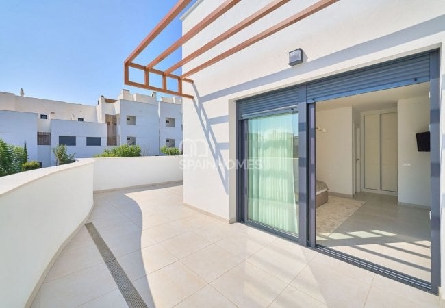 Modern Townhouses Close to Amenities in Estepona 10