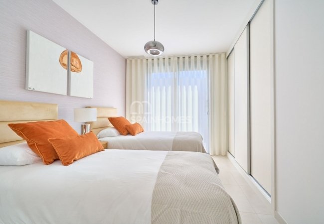 Modern Townhouses Close to Amenities in Estepona 17