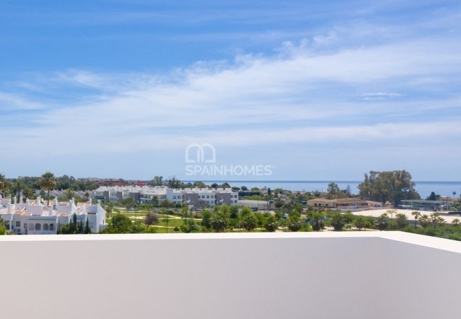Modern Townhouses Close to Amenities in Estepona 8