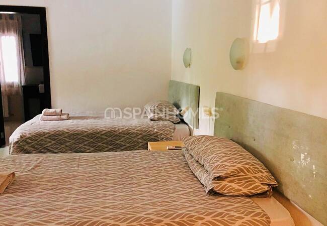 Fuengirola'da Avantajlı Konumda Tropikal Meyve Bahçeli Villa 34