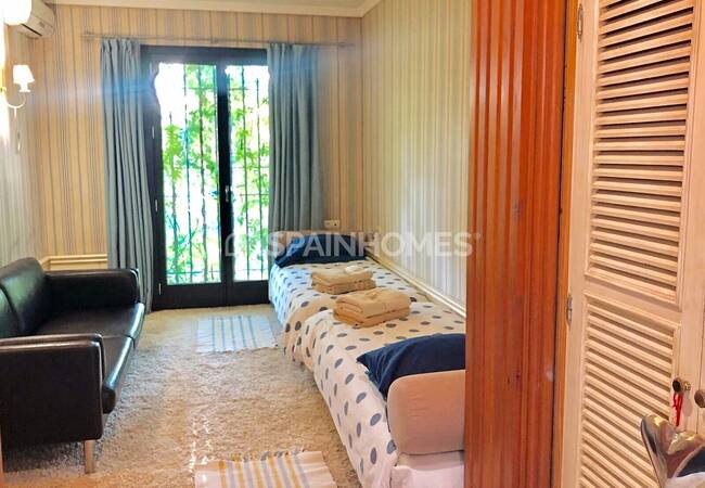 Fuengirola'da Avantajlı Konumda Tropikal Meyve Bahçeli Villa 36
