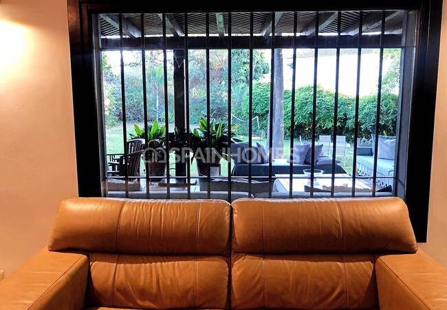 Fuengirola'da Avantajlı Konumda Tropikal Meyve Bahçeli Villa 28