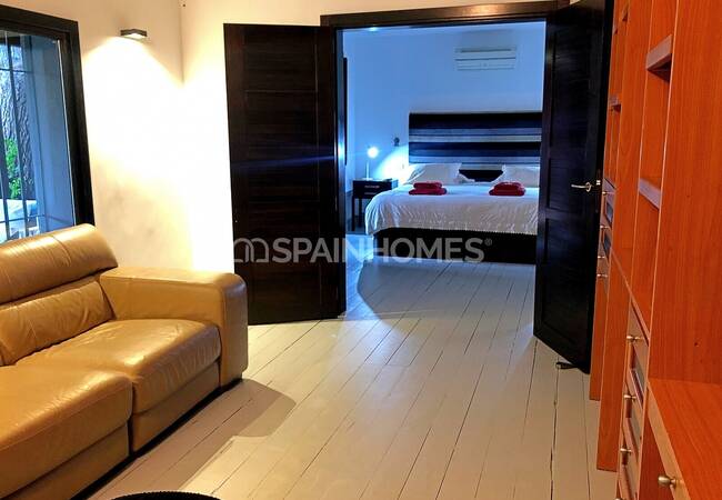Fuengirola'da Avantajlı Konumda Tropikal Meyve Bahçeli Villa 27