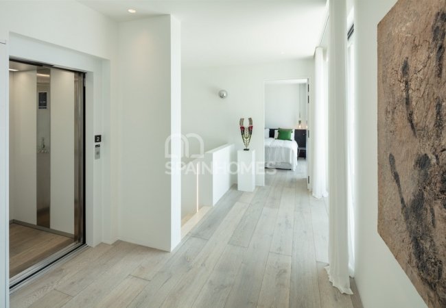 Well-located High-end House in Marbella's Prime Location 31