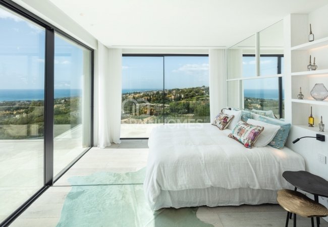 Well-located High-end House in Marbella's Prime Location 32