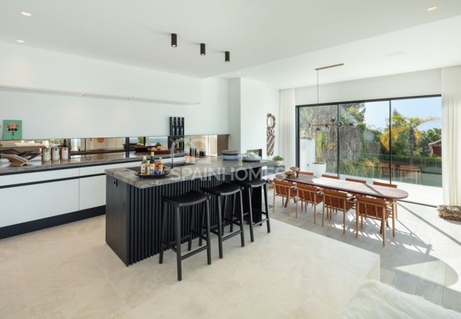 Well-located High-end House in Marbella's Prime Location 21